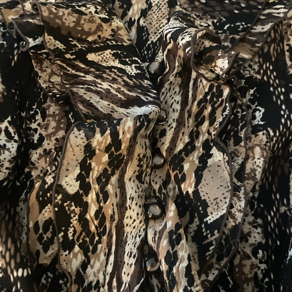 Animal Print Ruffle Top - Picture 2 of 6